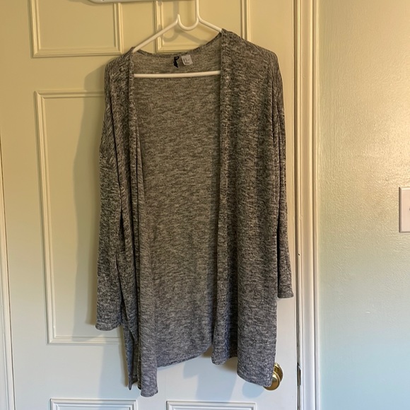 Cardigan, medium - Picture 1 of 1